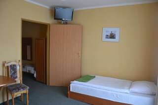Мини-отель Hotelik Orlik Legnickie Pole Двухместный номер с 1 кроватью - Подходит для гостей с ограниченными физическими возможностями-1
